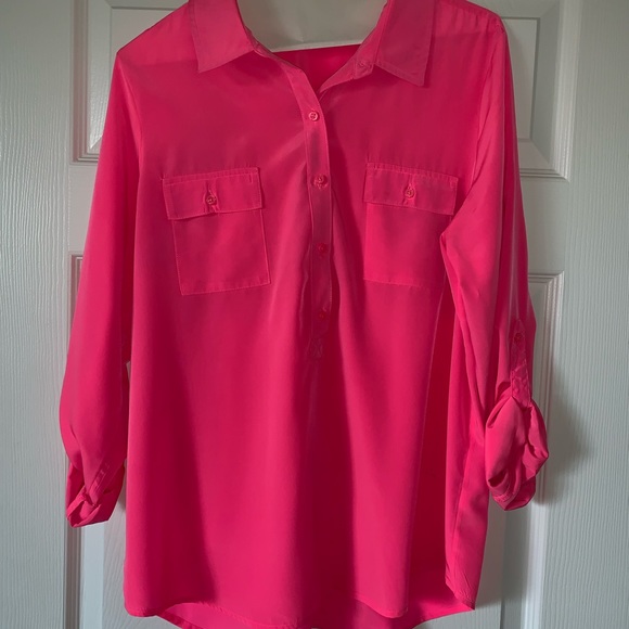 𝐒𝐎𝐋𝐃 Hot Pink Old Navy Button Down Blouse - Picture 1 of 4